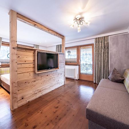 Landhaus Seiringer Apartments Финкенберг Экстерьер фото