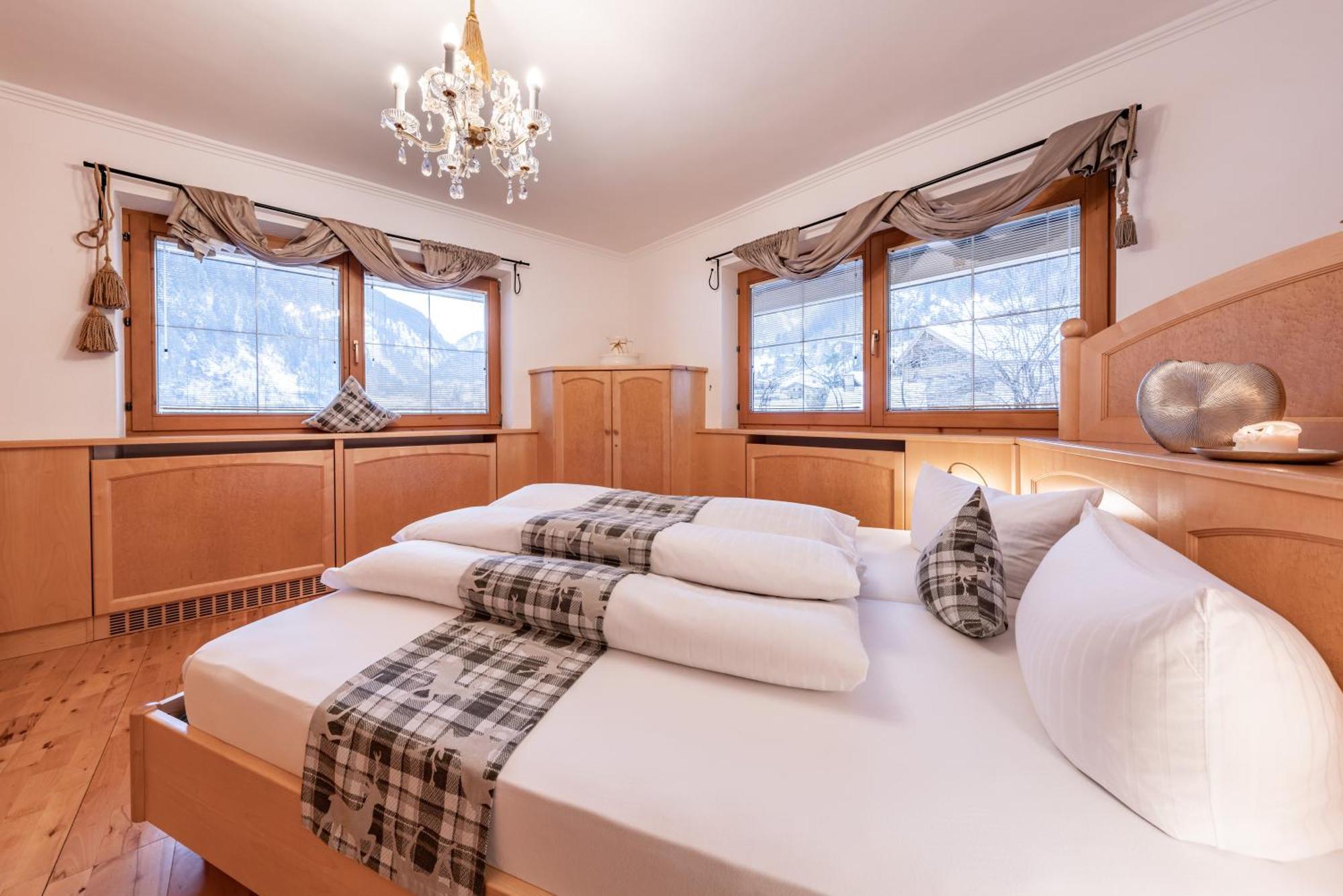 Landhaus Seiringer Apartments Финкенберг Экстерьер фото