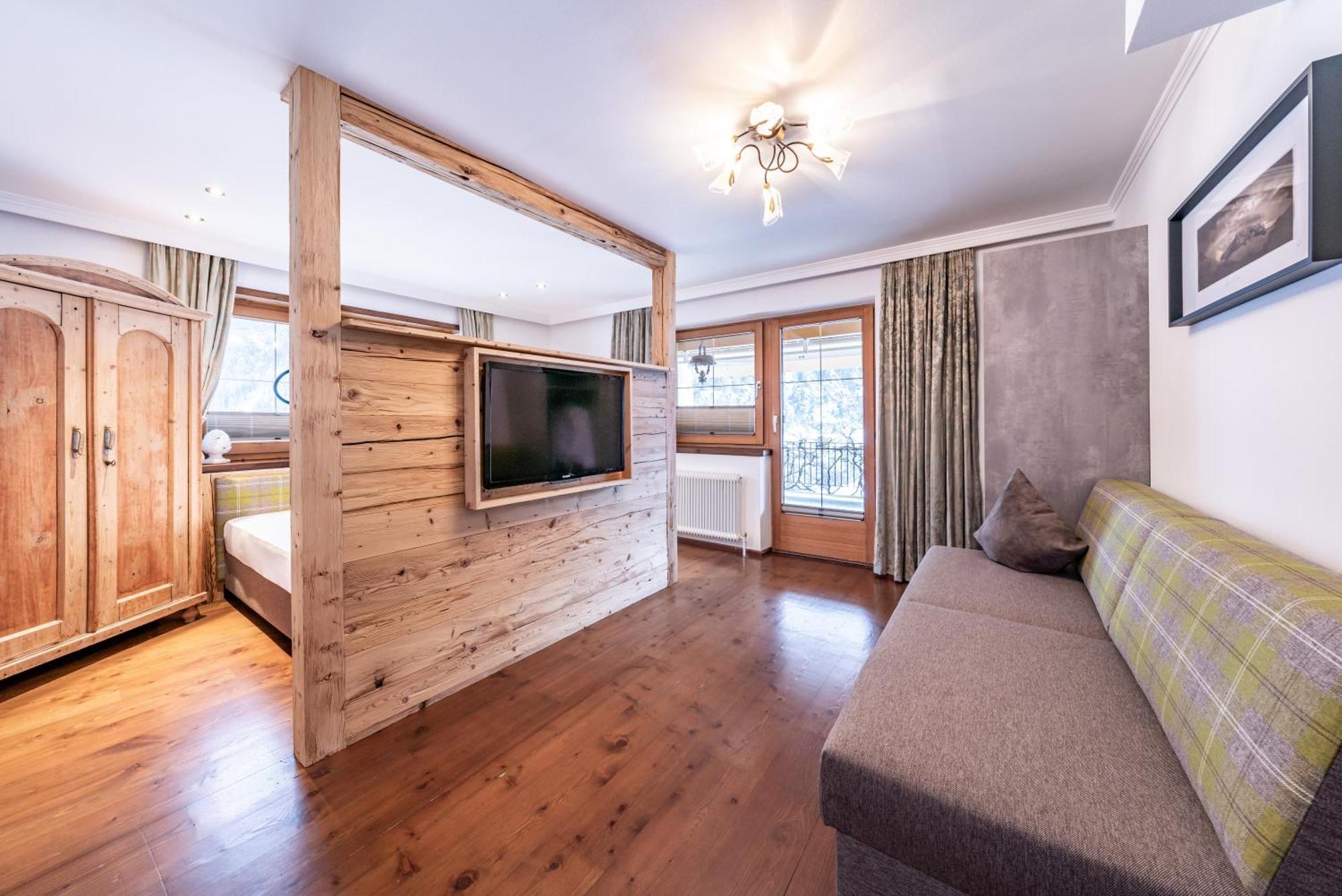 Landhaus Seiringer Apartments Финкенберг Экстерьер фото