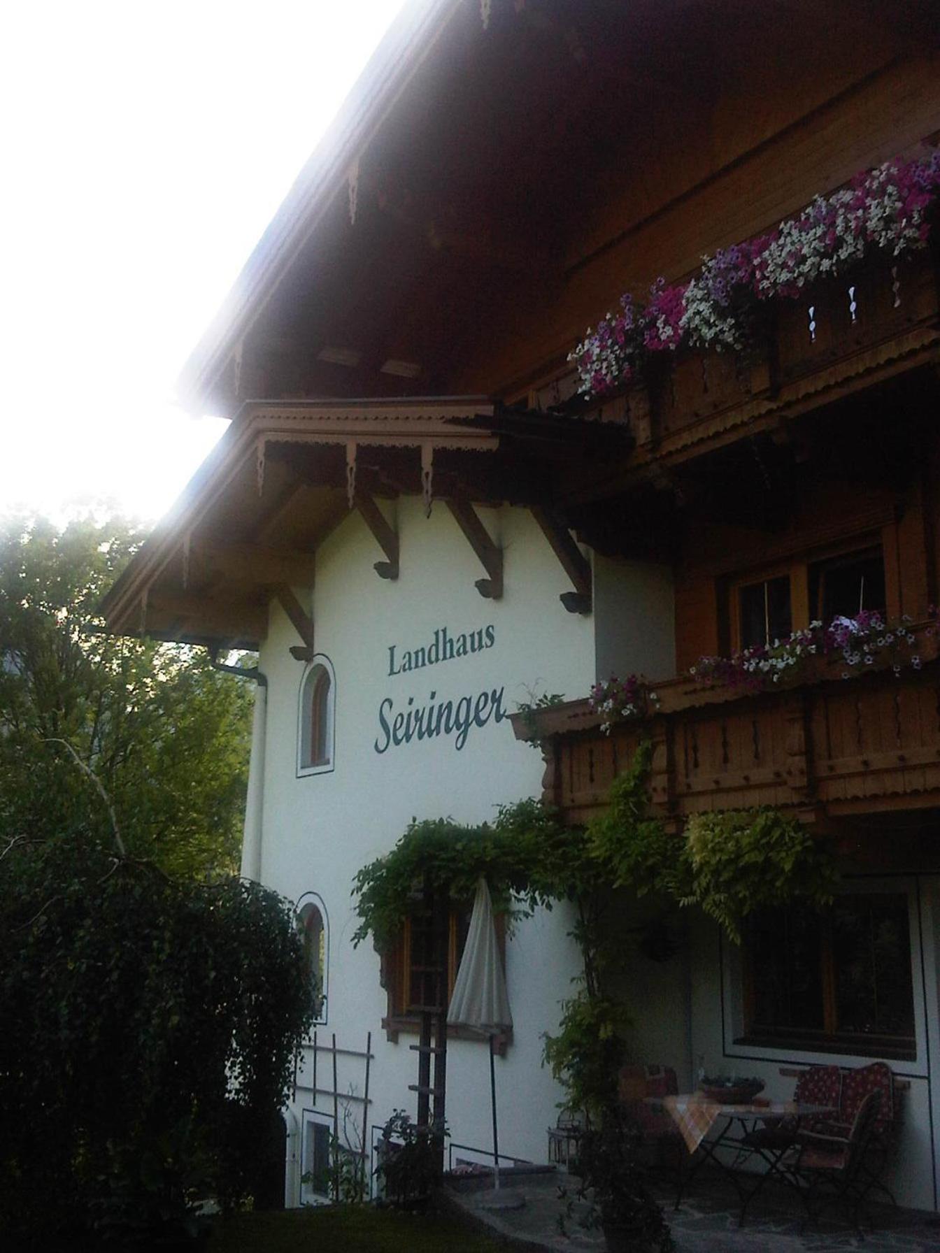 Landhaus Seiringer Apartments Финкенберг Экстерьер фото
